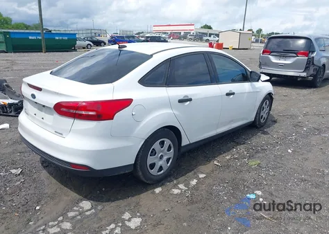 2016 Ford Focus S из США, поврежденный, VIN 1FADP3E20GL233089